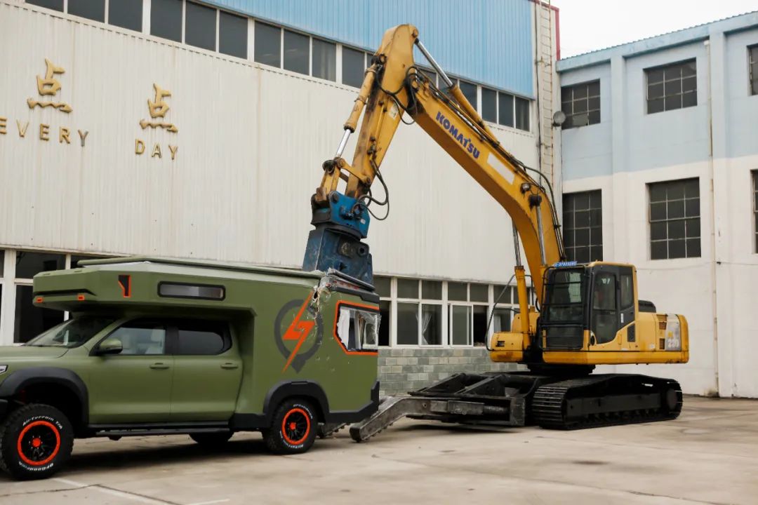 砸掉山海炮旅居车，览众房车究竟在搞什么？